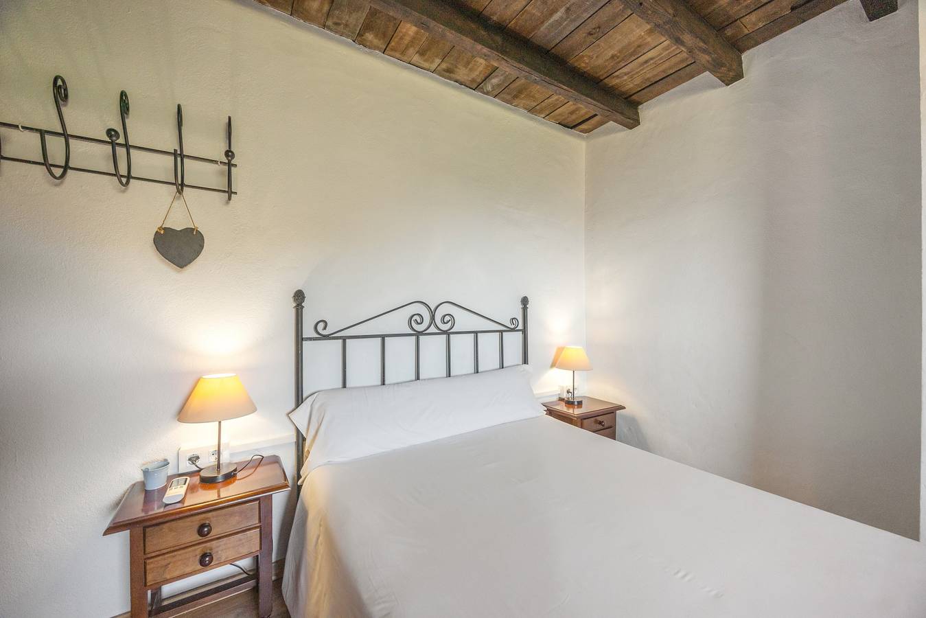 Hostal Posada El Parral – Piscine privée et restaurant au cœur de la Sierra de Cádiz in Benaocaz, Pueblos Blancos