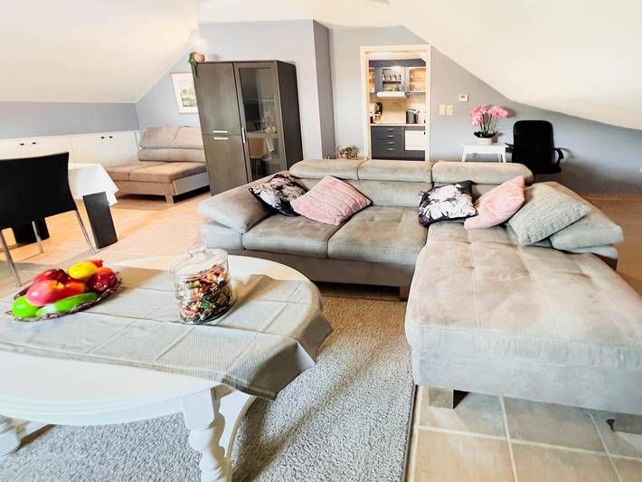 Ganze Wohnung, Modern Loft with 2 bedrooms in Rummen in Flämisch-Brabant