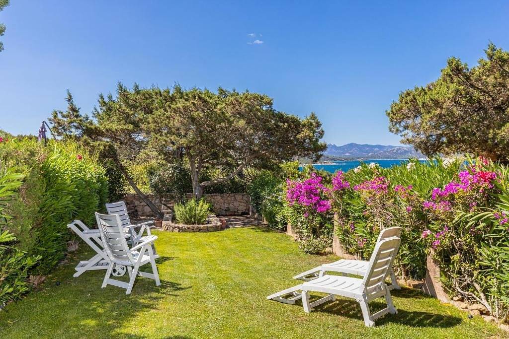 Villetta a Schiera Borgo i Caprifogli in Baja Sardinia, Arzachena
