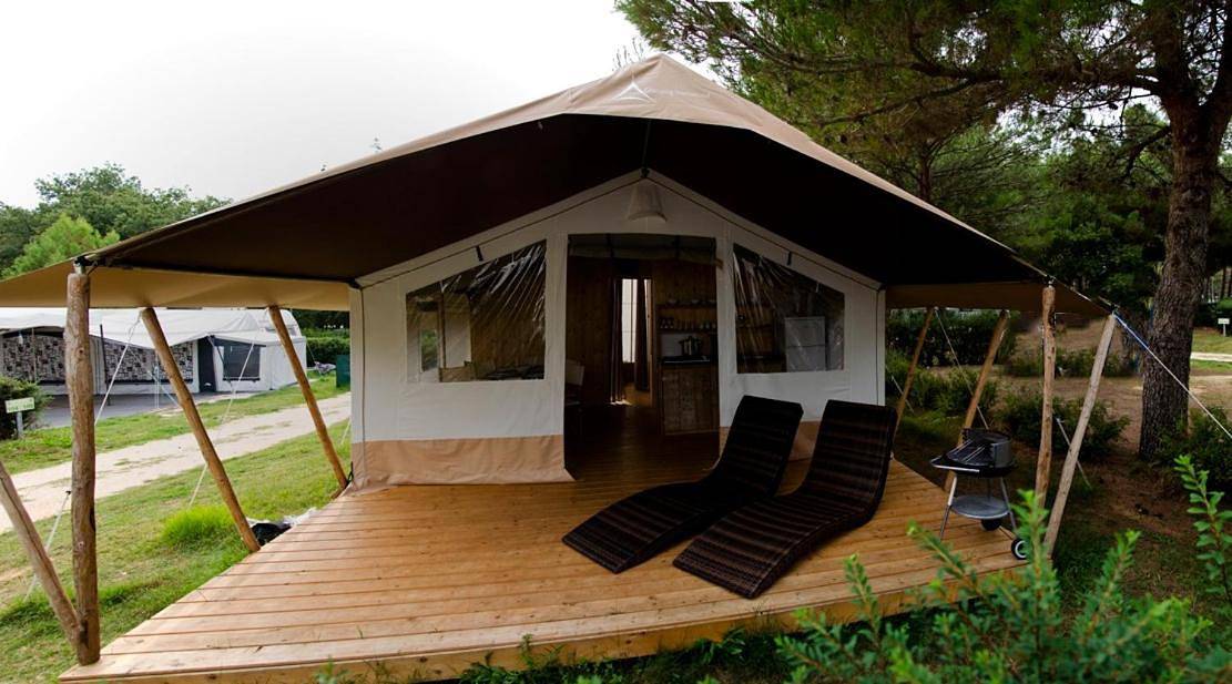 Tent in Lanterna, Tar-Vabriga
