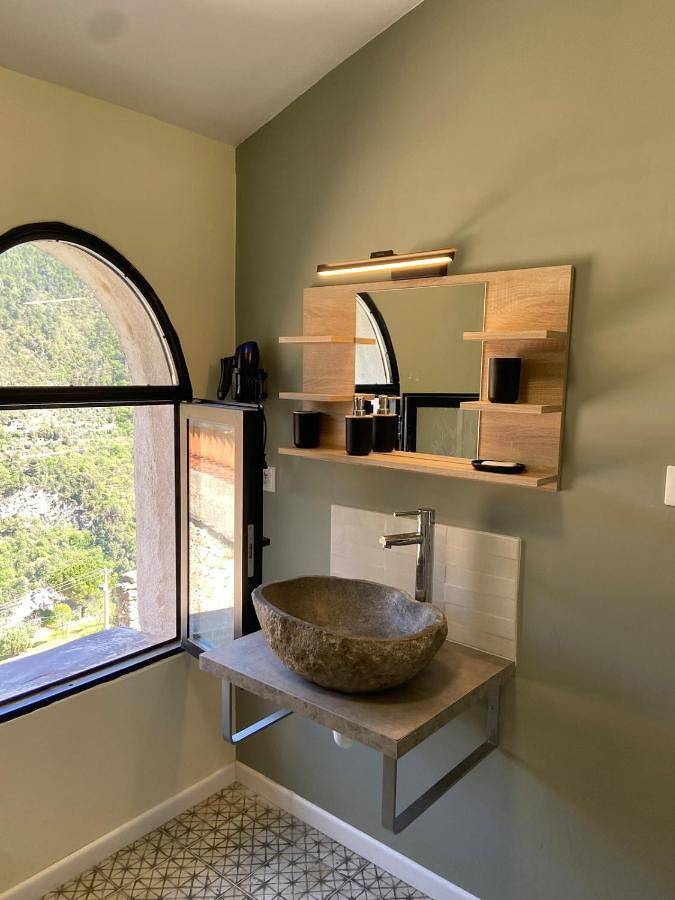 Location de vacances pour 4 personnes, avec vue et jardin à Breil-sur-Roya - 2