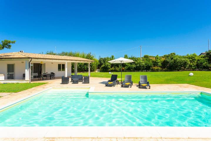 Villa per 4 persone con giardino in Scicli, Provincia di Ragusa