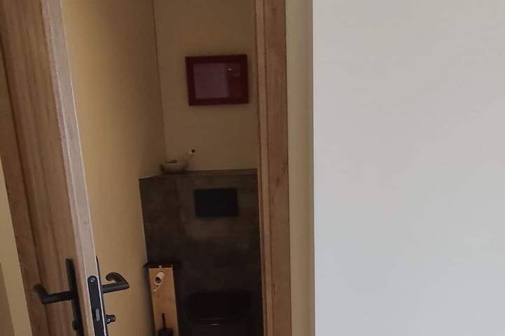 Single room located at the foot of the Baou de St-Jeannet in Saint-Jeannet, Mediterranean Coast (France)