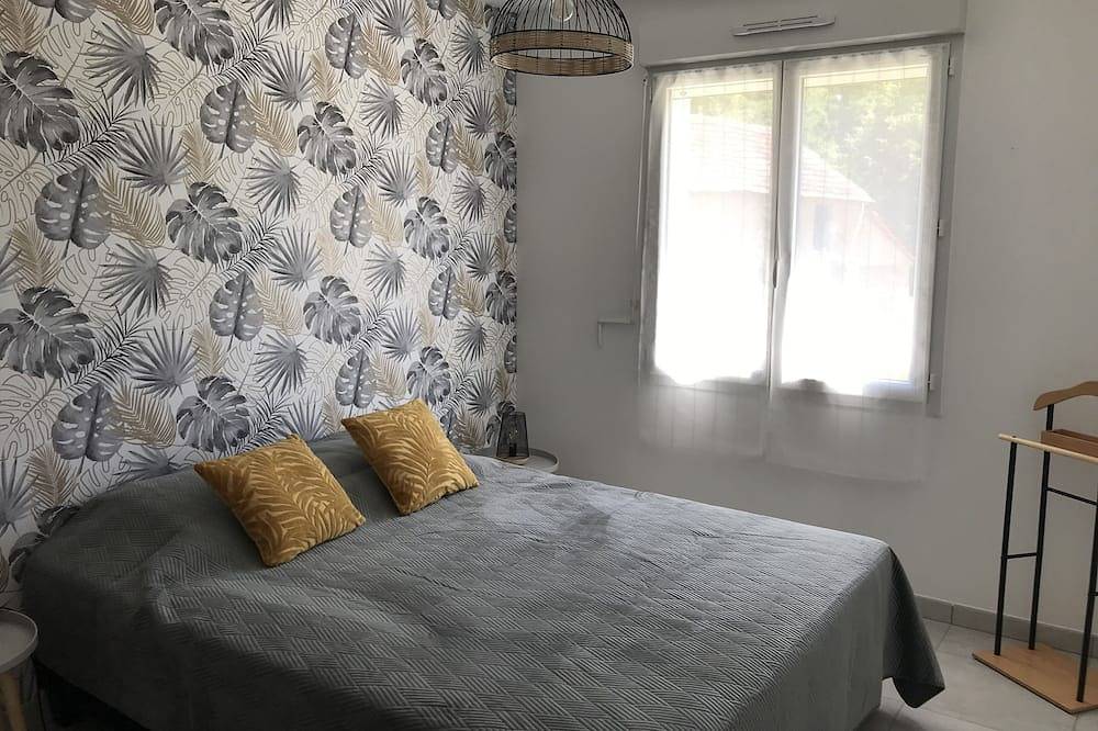 Holiday home in the Perigord with private swimming pool. Meublé de Tourisme 3 *** in Domme, Périgord Noir