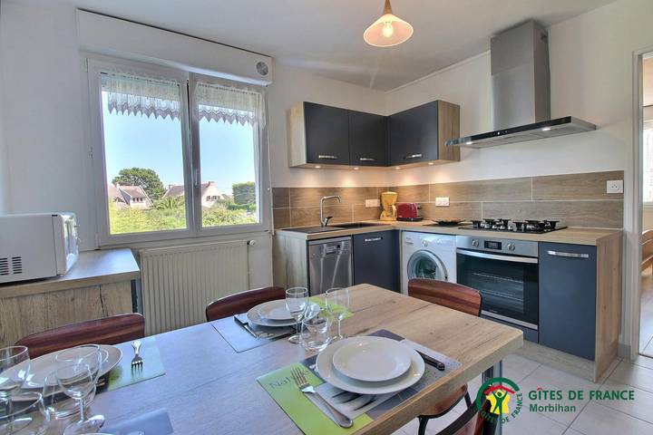 Gîte pour 5 personnes, avec jardin dans Kerhostin - 3