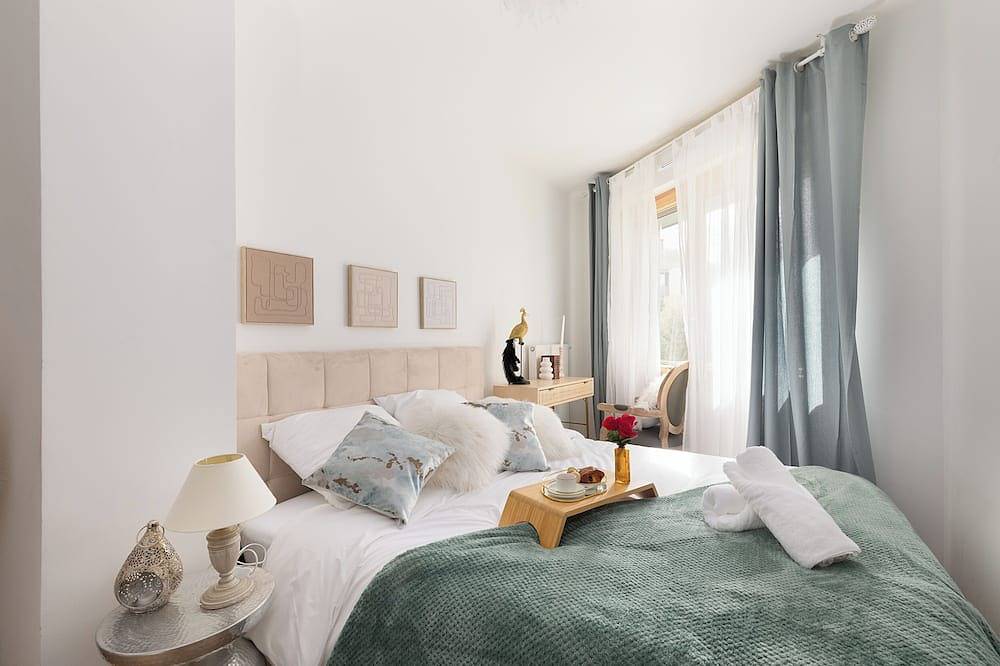 Apartamento entero, Luxury Suite 10 Minutes from Paris - Private Sauna, Cinema & Premium Experiences in Bagneux, Altos del Sena