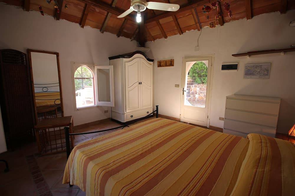Große Villa mit Meerblick,strandnah,ruhig,Klima,Wifi,10 Pers. in Torre delle Stelle, Maracalagonis