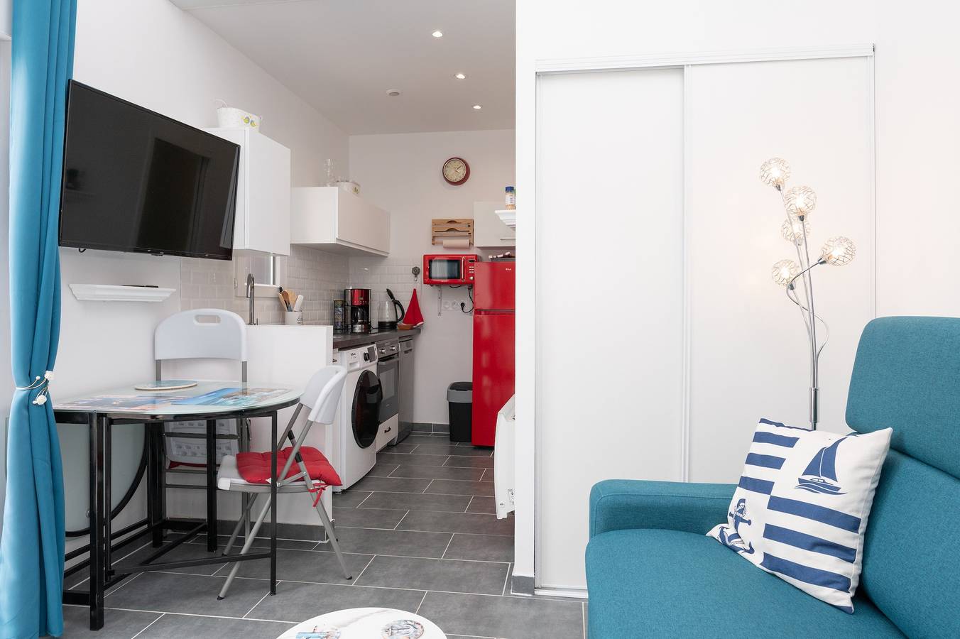 Studio entier, La Petite Maisonnette Phiphi avec terrasse in Saint-Pierre-Quiberon, Côte des Mégalithes
