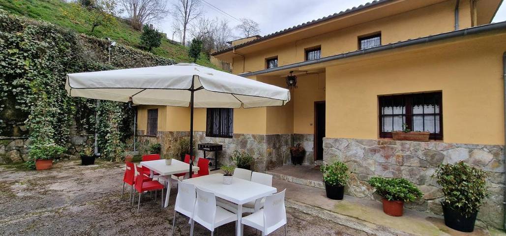 Casa de vacaciones para 13 personas, con terraza y vistas - 1