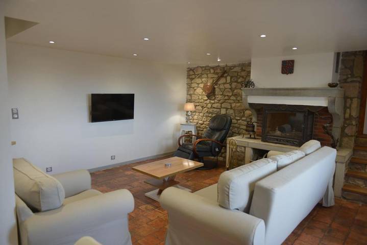 Location de vacances pour 8 personnes, avec piscine et jardin ainsi que vue et sauna dans Bergesserin - 4