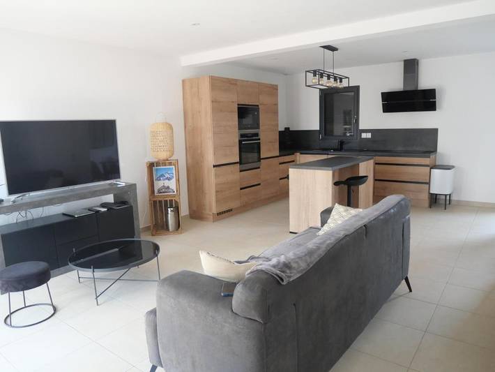 Location de vacances pour 5 personnes, avec terrasse et jardin à Garons - 3