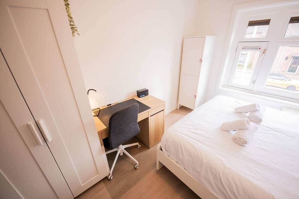 Entire apartment, Amazing 50m² Two-Bedroom Apartment (Ts-307-A) in Eindhoven, North Brabant