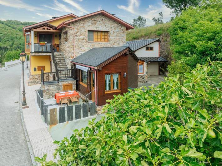 Apartamento para 4 personas, con Balcón además de Terraza y Vistas en Santa Eulalia de Oscos
