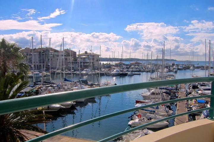 Appartement de vacances pour 4 personnes, avec balcon et piscine