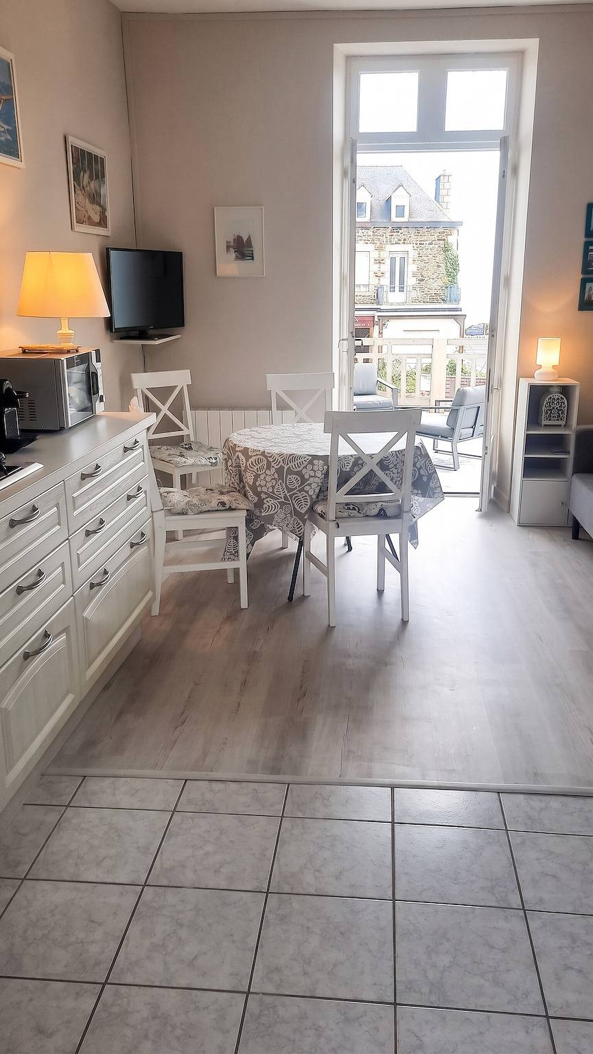 Appartement entier, Appartement convivial Saint-Quay-Portrieux 60 m² avec terrasse in Saint-Quay-Portrieux, Côte de Goëlo