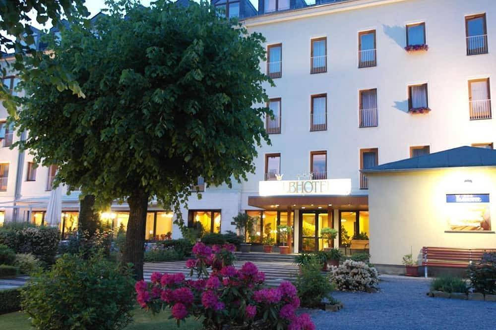 Tweepersoonskamer \"Elbblick\", douche of bad, Wc - Elbhotel Bad Schandau in Bad Schandau, Elbezandsteengebergte