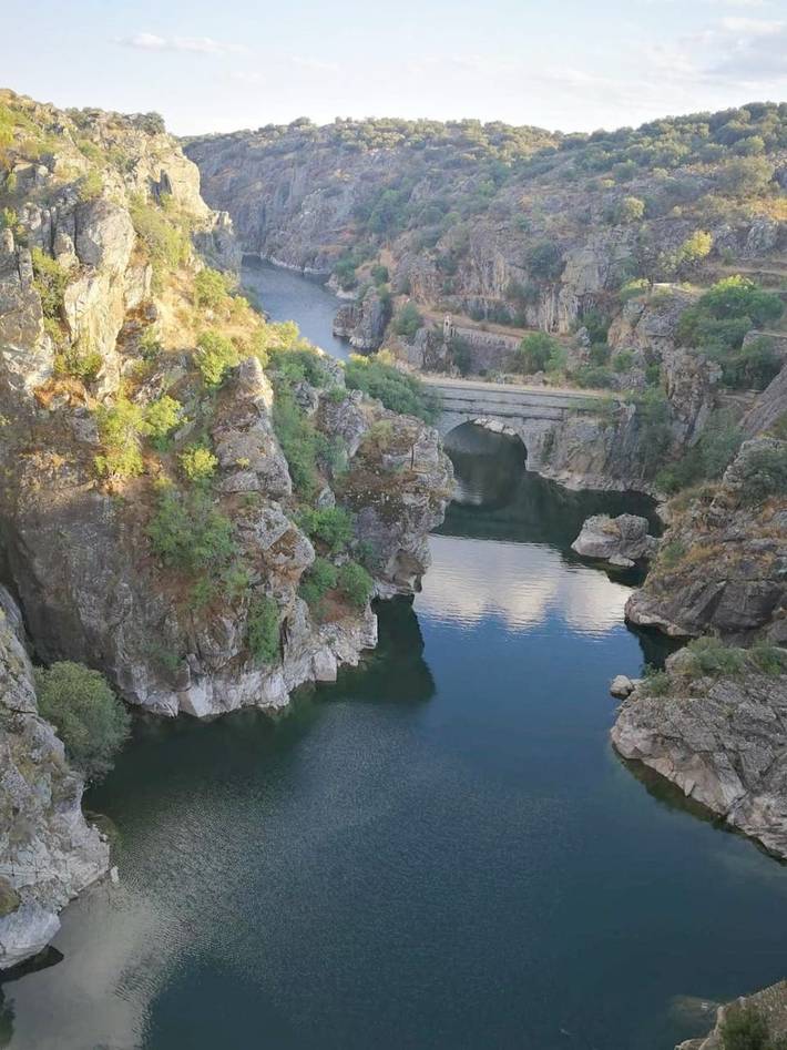 Casa rural para 3 personas, con vistas además de vistas al lago y jardín en Sierra Norte - 3
