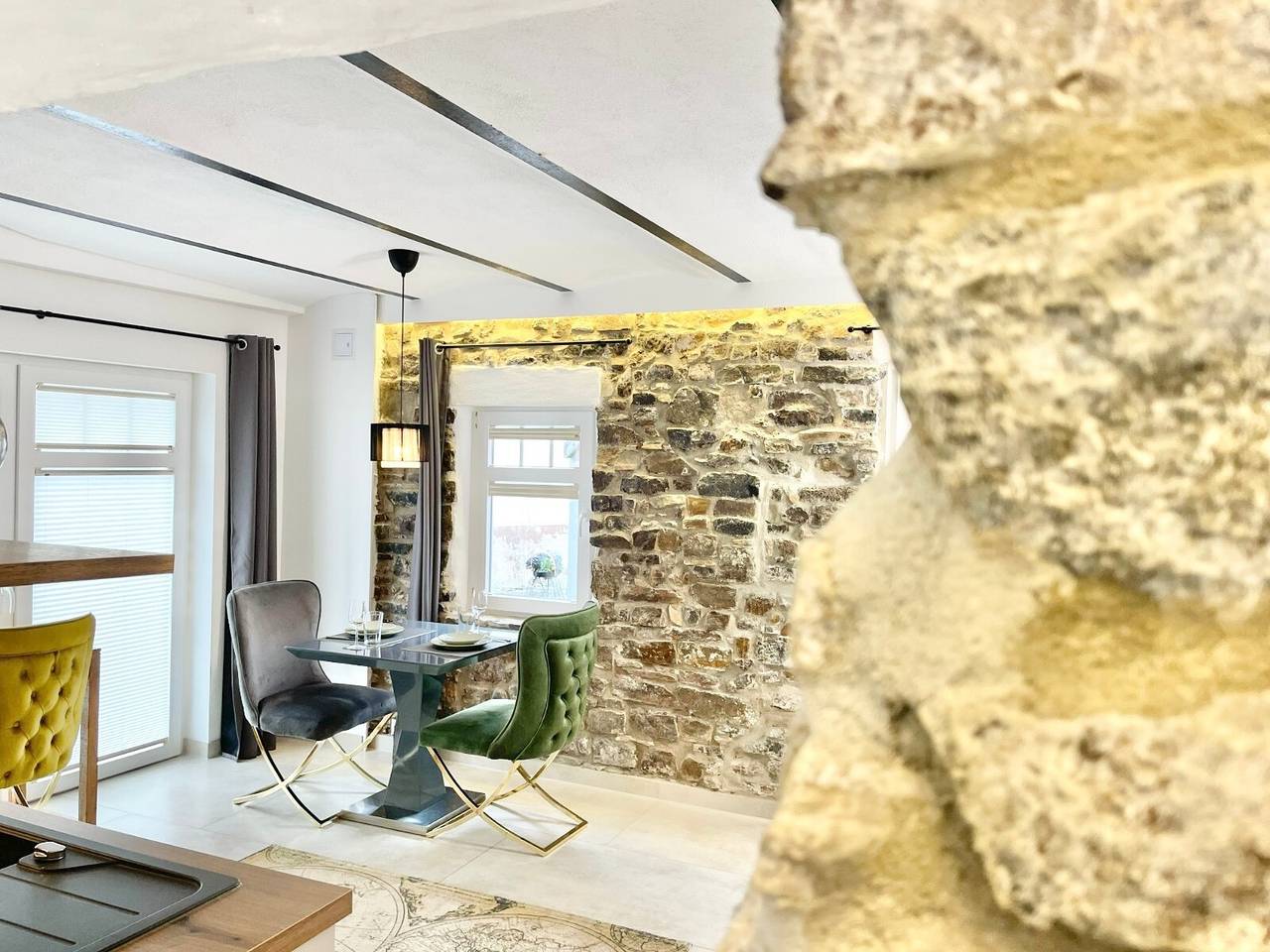 Ganze Wohnung, Apartment „Lilie“ mit privater Terrasse und Wlan in Höhr-Grenzhausen, Westerwald