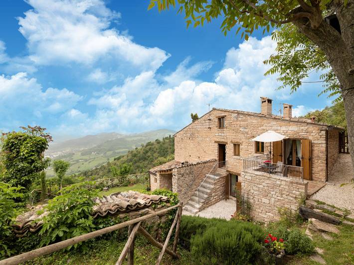 Ferienhaus für 13 Personen, mit Pool und Garten sowie Terrasse, mit Haustier in Marche
