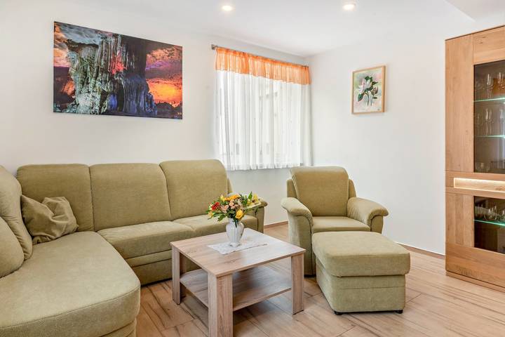 Ferienwohnung für 4 Personen, mit Whirlpool und Garten in Schwarzatal - 3