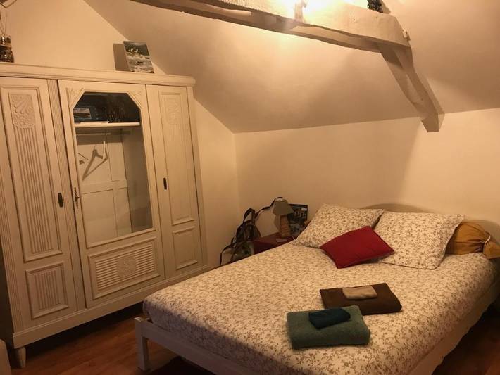 Location de vacances pour 2 personnes, avec terrasse ainsi que jardin et vue à Québriac - 4