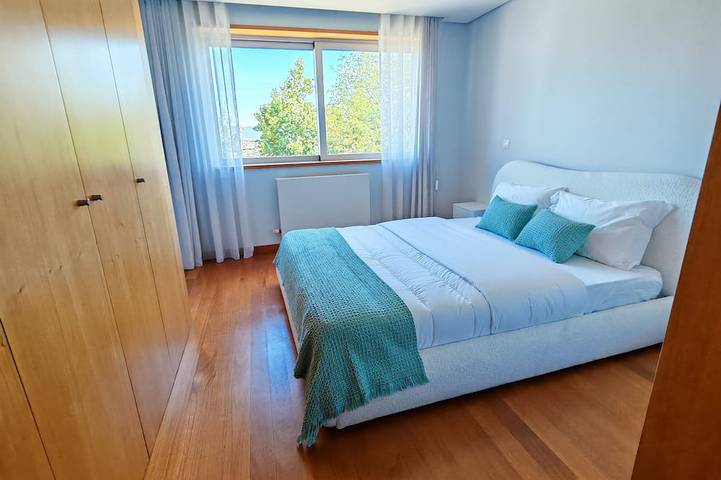 Location de vacances pour 10 personnes, avec jardin ainsi que jacuzzi et balcon dans Viana do Castelo - 2