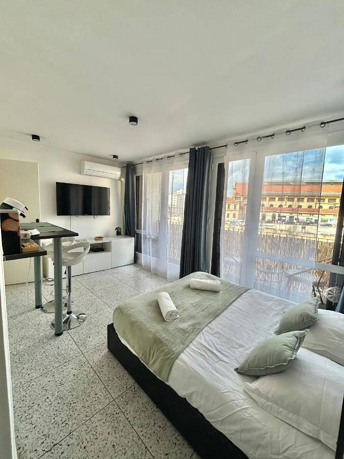 Gîte pour 2 personnes, avec balcon et vue dans Gare De Marseille Saint Charles - 2