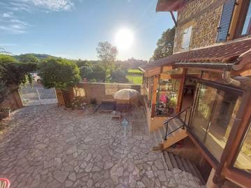 Chambre d’hôte pour 2 personnes, avec jardin dans Rhône