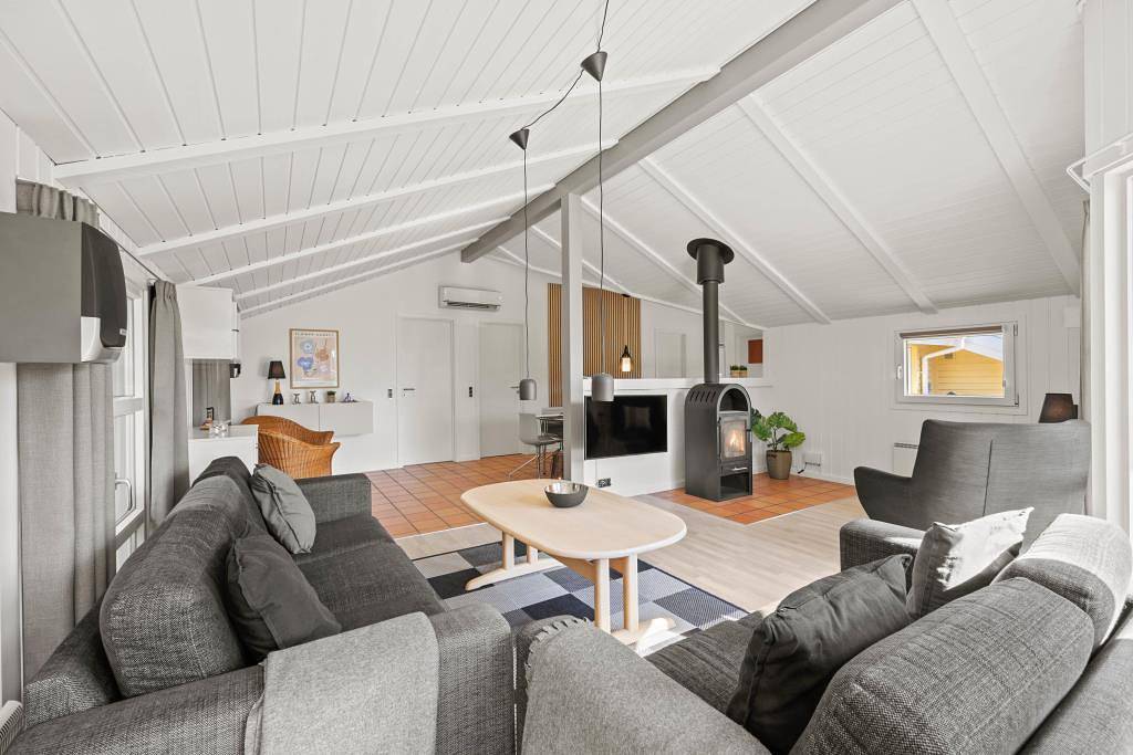 Holiday home with sauna, whirlpool and prime location near beach and town centre in Blavand, Varde Region