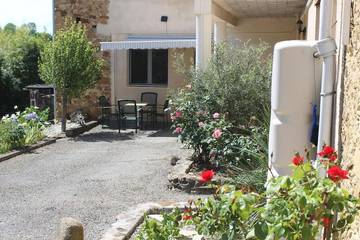 Gîte pour 4 personnes, avec jardin dans Rivière souterraine de Labouiche
