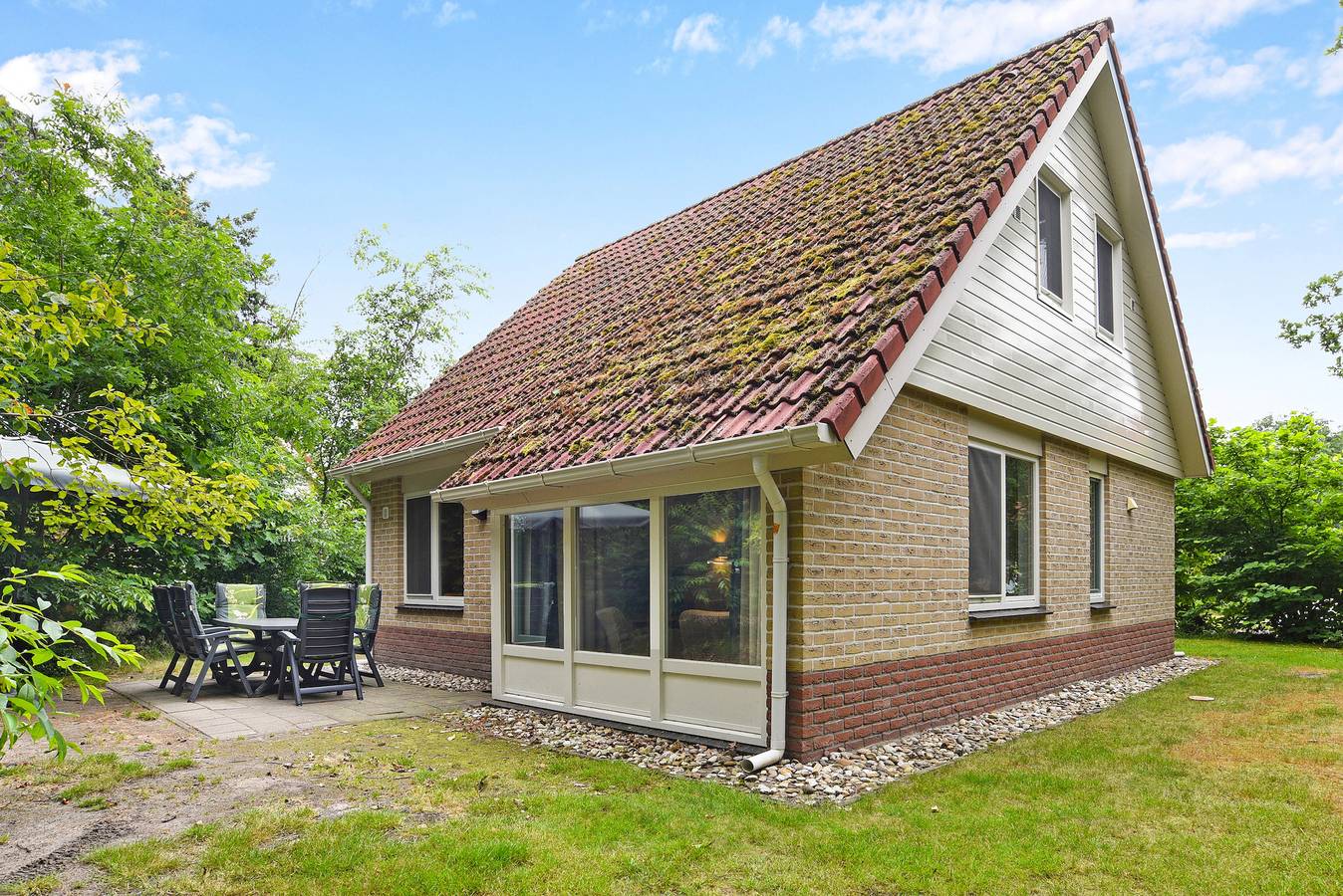 Bungalow für 6 Personen mit Terrasse in Hardenberg, Regio Zwolle