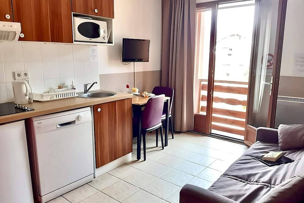 Bright Alpine Escape Near Valberg Slopes & Hiking Trails in Guillaumes, Nizza Region