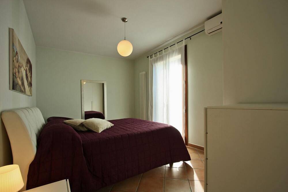 Appartamento intero, Appartamento Bucaneve - 2 camere, piscina, A/C, wifi, 14 km spiagge, Marche in Pesaro, Valle del Metauro