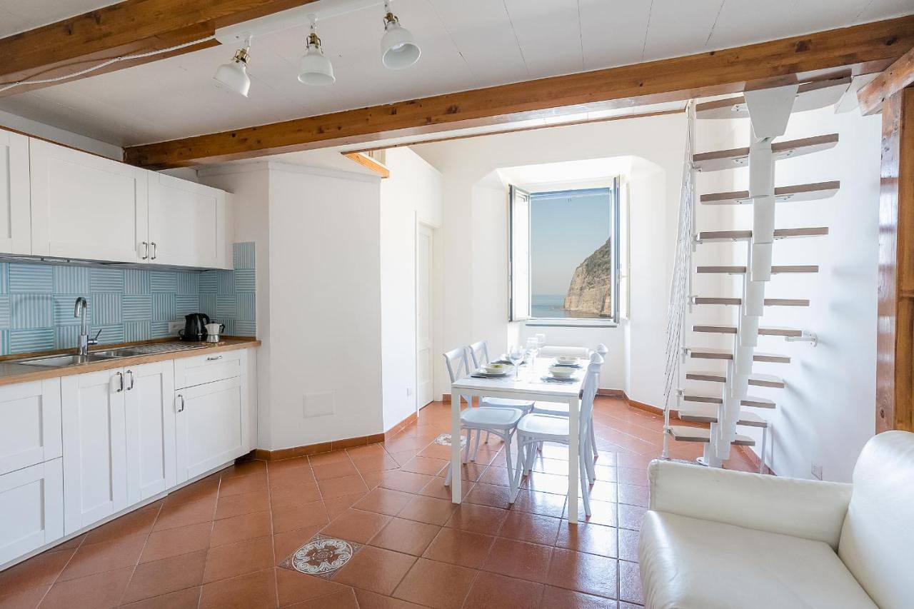Ganze Wohnung, Dipintodazzurro, appartamento sul mare di Sorrento in Meta, Sorrento Coast