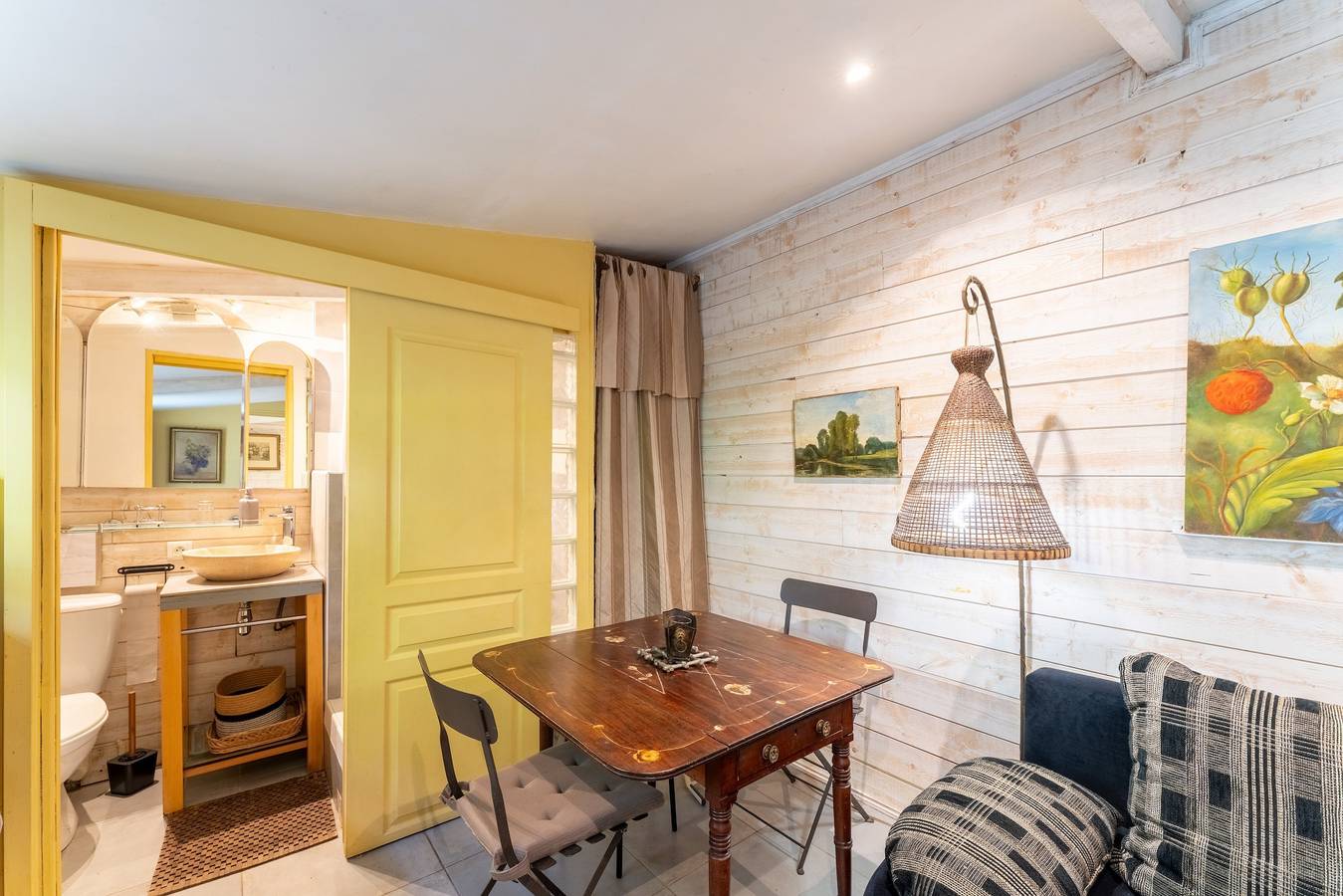 Appartement 'Studio De Charme À Avignon' met Privézwembad, Privétuin en Wi-Fi, foto 12