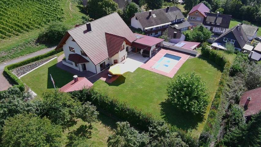 Villa für 14 Personen, mit Garten und Pool sowie Ausblick und Sauna im Schwarzwald - 3