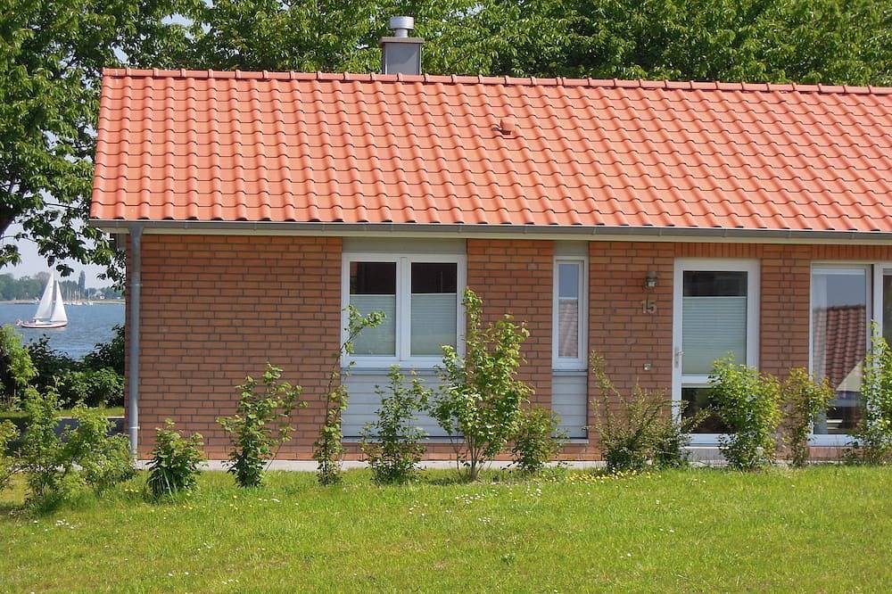 Ruhiges 5* Ferienhaus direkt am Wasser | Wlan | Sauna | Kamin | Whirlwanne in Schlei, Kosel