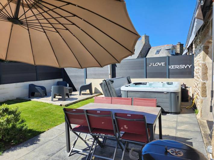 Gîte pour 4 personnes, avec sauna ainsi que jardin et jacuzzi, animaux acceptés à Trélévern - 3
