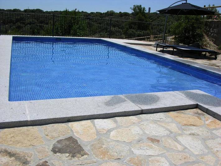 Apartamento de vacaciones para 5 personas, con piscina además de jardín y terraza en Provincia de Madrid - 4