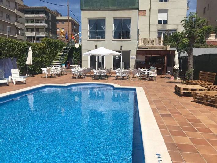 Apartamento para 2 personas, con Terraza y Jardín además de Piscina y Vistas en Segur de Calafell