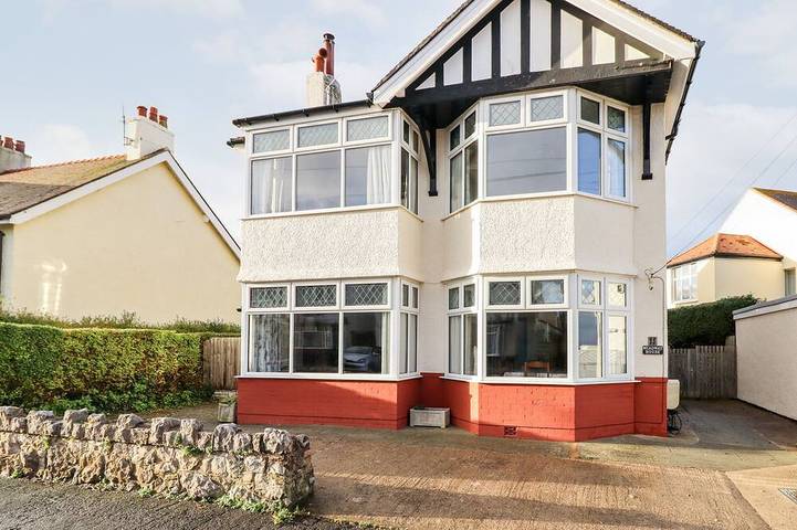 Cottage for 12 people, with garden, with pets in Rhos on Sea