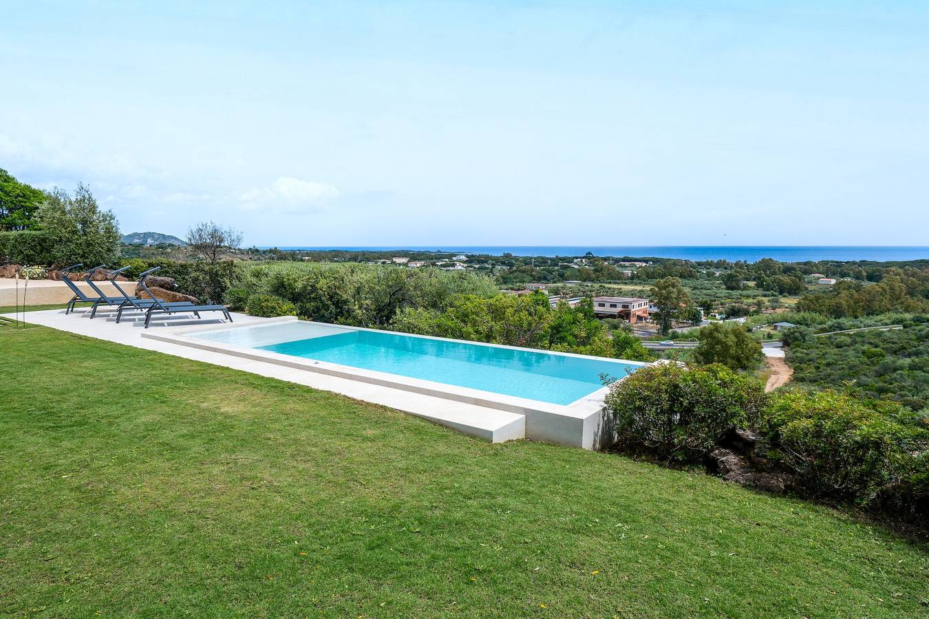 Villa 'Domo La Vela' with Sea View, Wi-Fi and Air Conditioning in Sas Linnas Siccas, Orosei