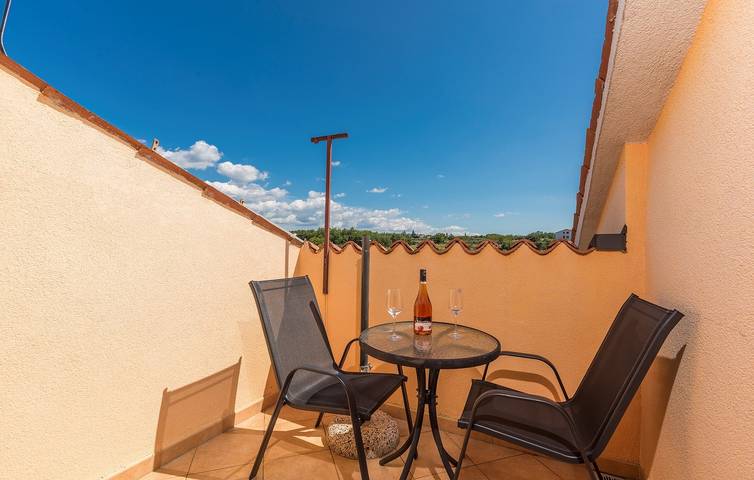 Ferienwohnung für 4 Personen, mit Pool und Balkon/Terrasse in Porec und Umgebung - 3