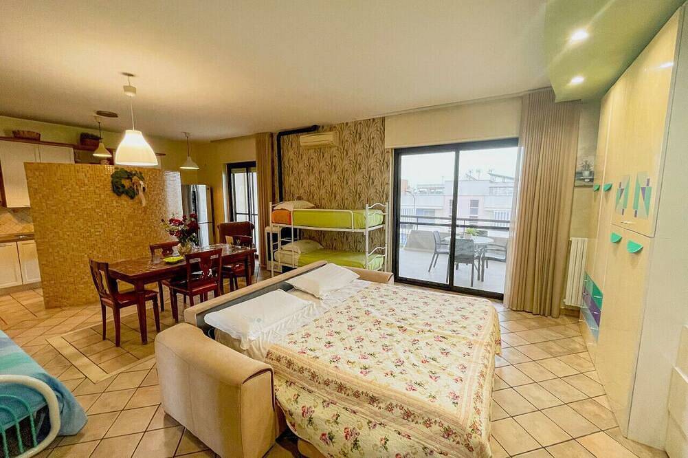 Appartement entier, Nicla Apartment - Private Balcony and Terrace in Noicàttaro, Province de Bari