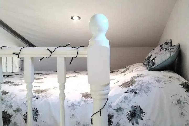 Delightful Tiny House with stunning views in the Dublin Mountains! in South Dublin, County Dublin