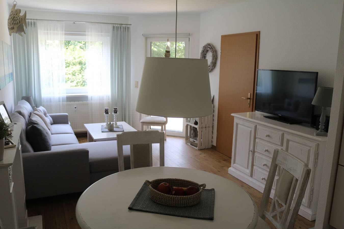 Ganze Ferienwohnung, Ferienwohnung "Moorberg" mit schöner Terrasse in ruhiger Lage in Dreschvitz, Rügen