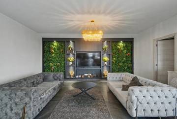 Gîte pour 6 personnes, avec vue ainsi que vue sur le lac et jardin à La Motte-Servolex