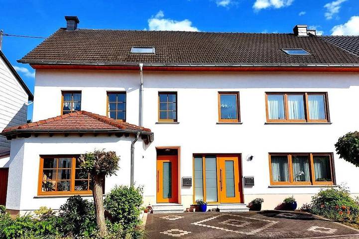 Ferienhaus für 7 Personen, mit Terrasse und Garten