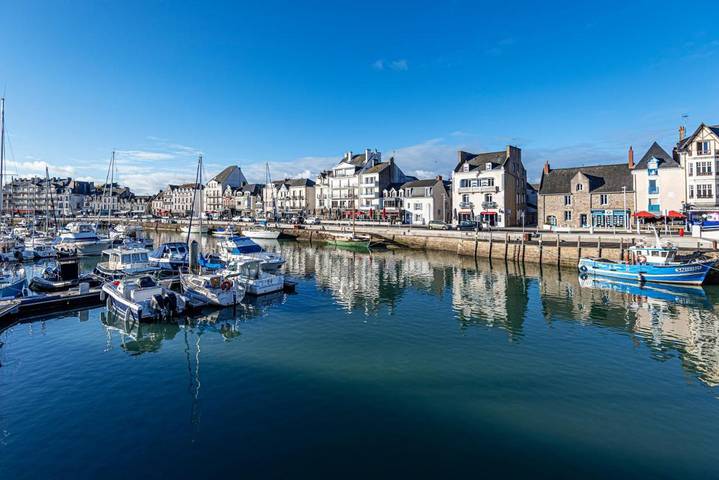 Location de vacances pour 3 personnes, avec Terrasse et Piscine à Melesse