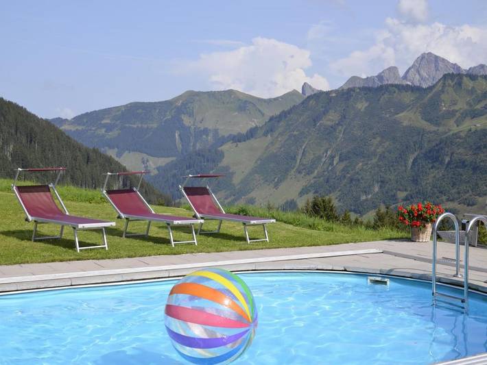 Ferienwohnung für 5 Personen, mit Terrasse und Pool sowie Sauna in Damüls